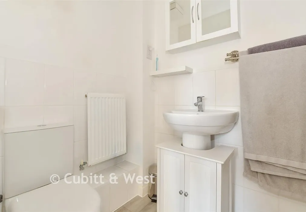 En-Suite Shower Room - Benjamin Gray Drive, Littlehampton, West Sussex - Wards of Kent
