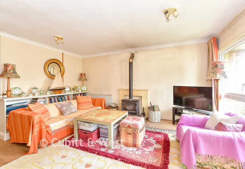 Lounge - Maisemore Gardens, Emsworth, Hampshire - Wards of Kent