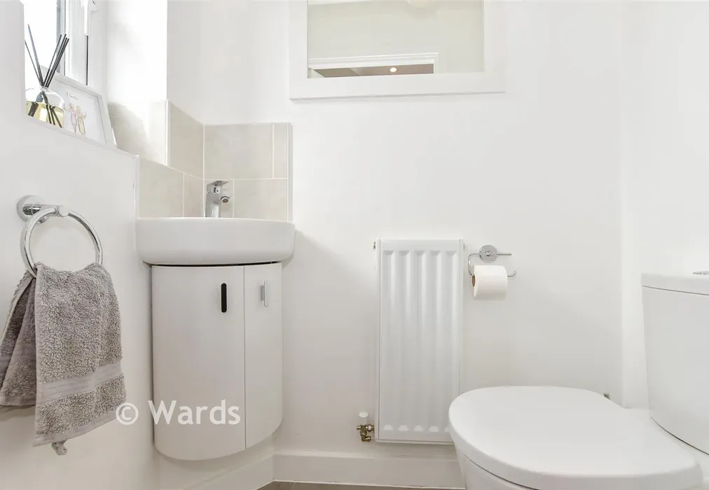 Cloakroom - Caldecott Road, Maidstone, Kent - Wards of Kent