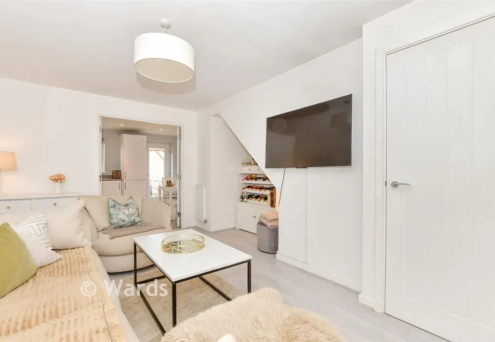 Lounge - Caldecott Road, Maidstone, Kent - Wards of Kent