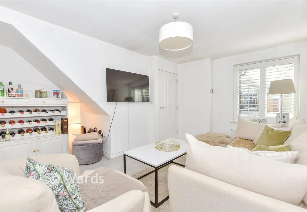 Lounge - Caldecott Road, Maidstone, Kent - Wards of Kent