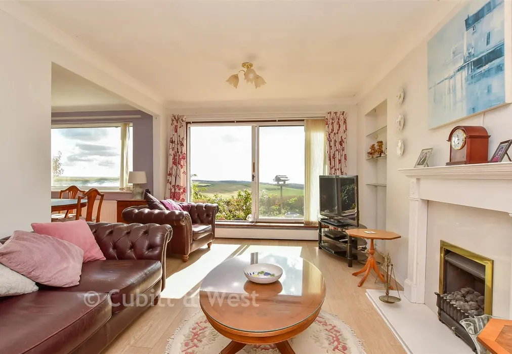 Lounge - Warren Close, Woodingdean, Brighton, East Sussex - Wards of Kent