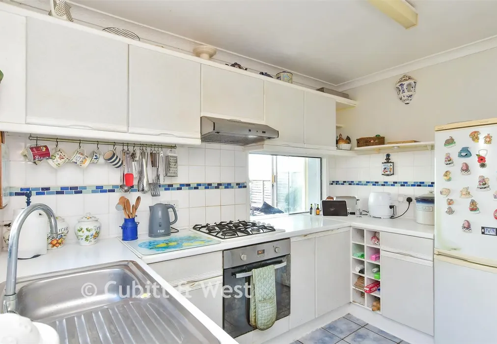 Kitchen - Warren Close, Woodingdean, Brighton, East Sussex - Wards of Kent
