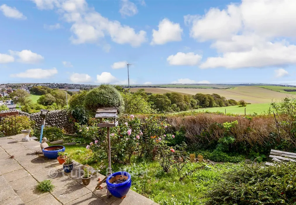Rear Garden - Warren Close, Woodingdean, Brighton, East Sussex - Wards of Kent