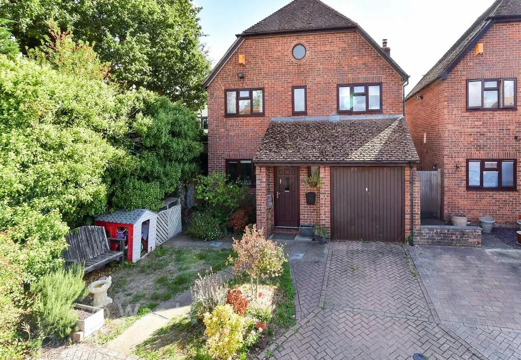 External (Web) - Hale Court, East Peckham, Tonbridge, Kent - Wards of Kent