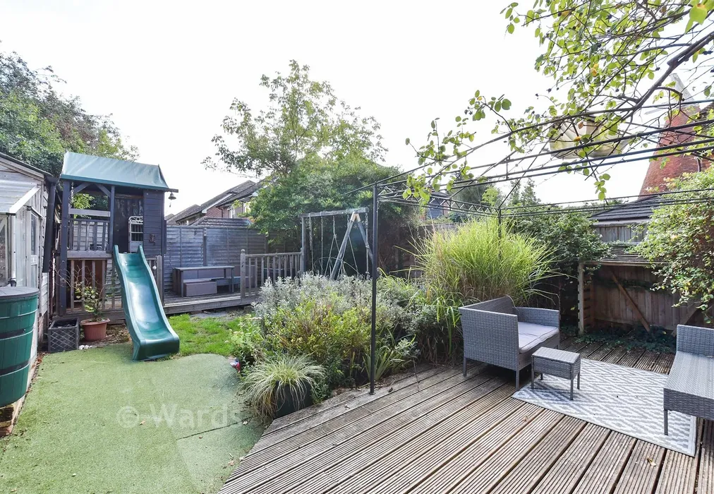 Rear Garden - Hale Court, East Peckham, Tonbridge, Kent - Wards of Kent