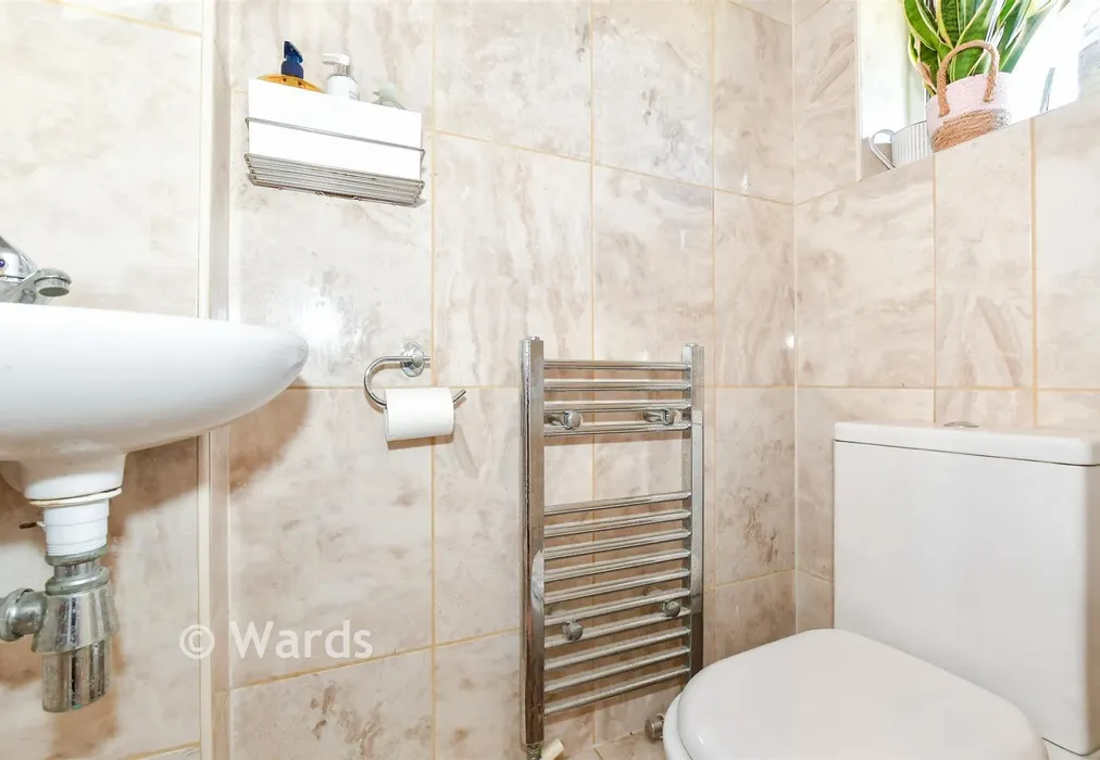 Cloakroom - Hale Court, East Peckham, Tonbridge, Kent - Wards of Kent