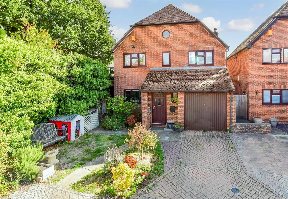 External (Web) - Hale Court, East Peckham, Tonbridge, Kent - Wards of Kent