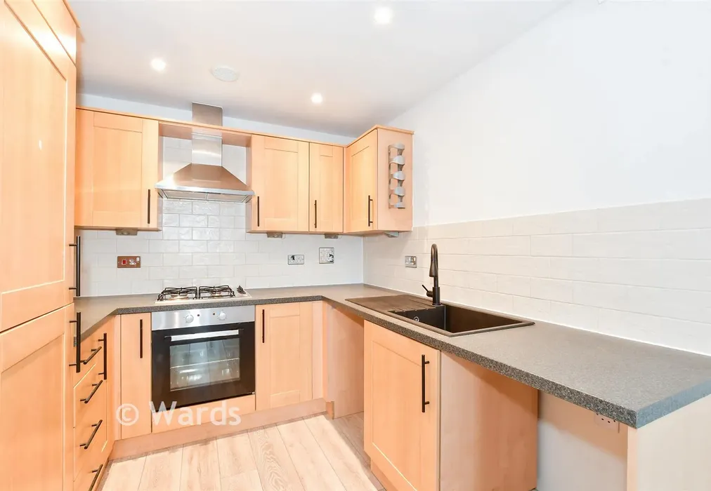 Kitchen - Sherwood Avenue, Larkfield, Aylesford, Kent - Wards of Kent