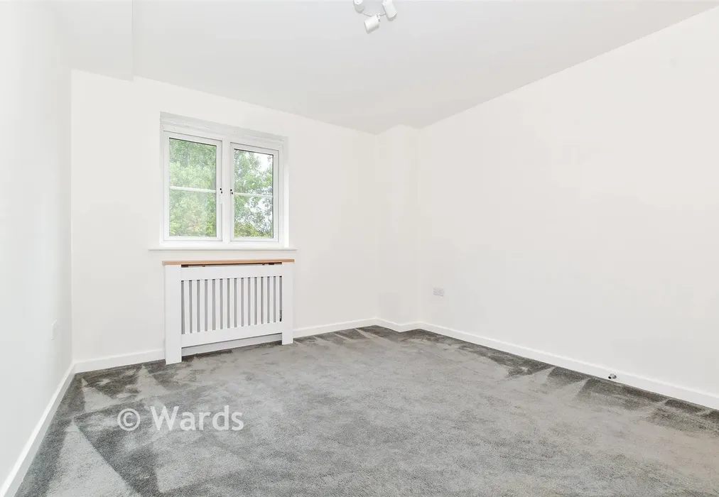 Bedroom 2 - Sherwood Avenue, Larkfield, Aylesford, Kent - Wards of Kent