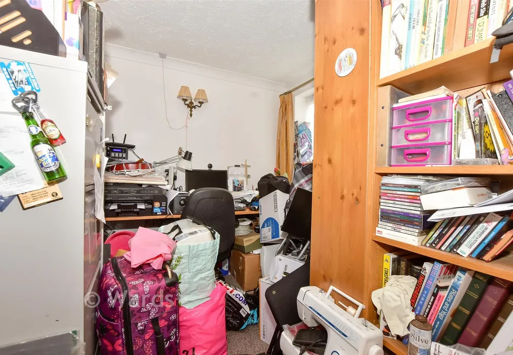 Bedroom 2 - Pleydell Gardens, Folkestone, Kent - Wards of Kent