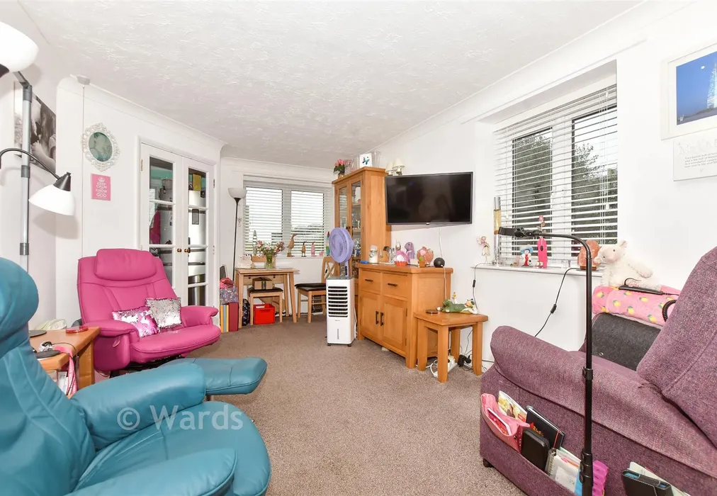 Lounge/Diner - Pleydell Gardens, Folkestone, Kent - Wards of Kent