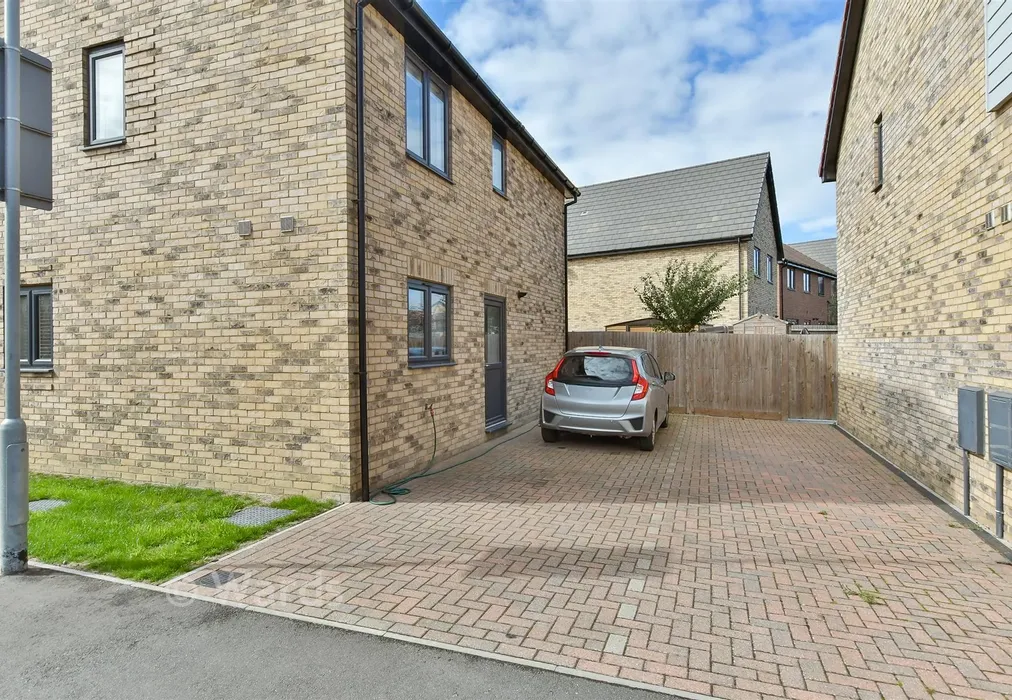 Driveway/Parking - Bethell Road, Faversham, Kent - Wards of Kent