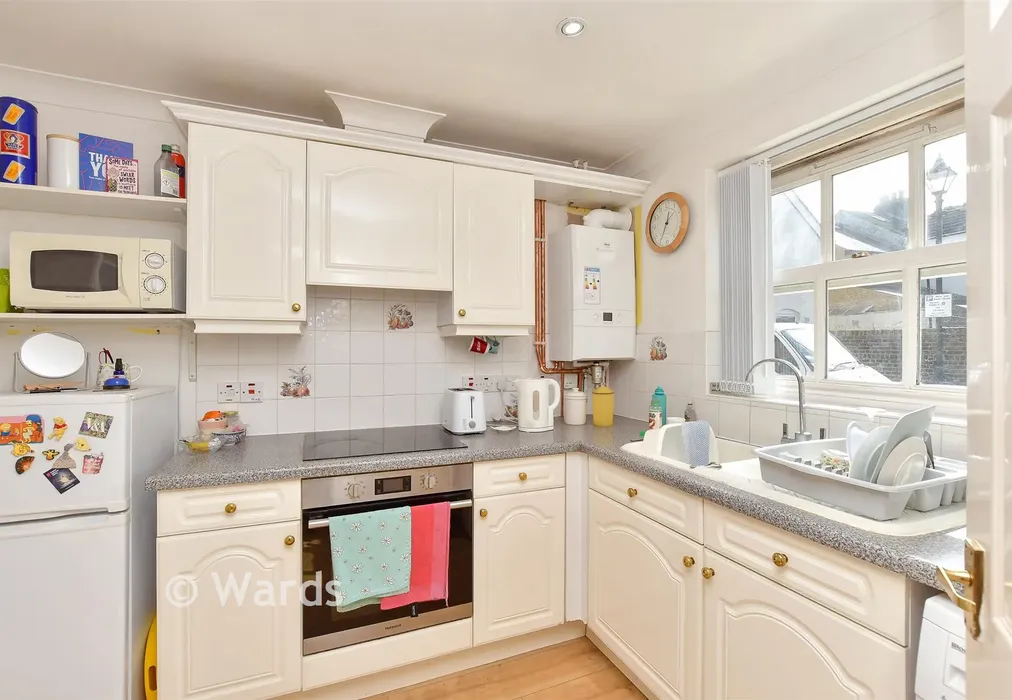 Kitchen - Fielding Street, Faversham, Kent - Wards of Kent