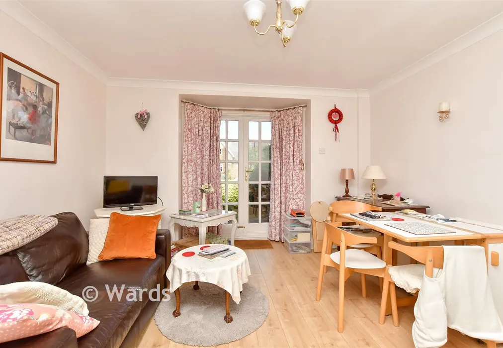 Lounge - Fielding Street, Faversham, Kent - Wards of Kent