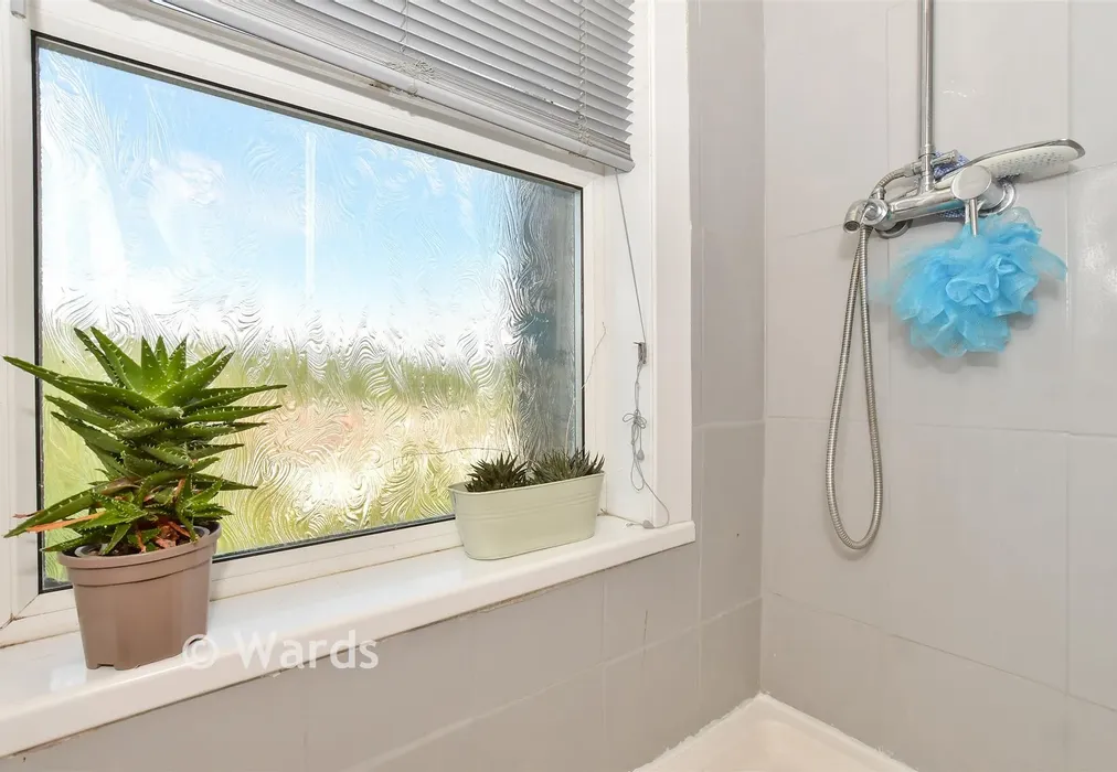Shower Room - Clarendon Road, Dover, Kent - Wards of Kent
