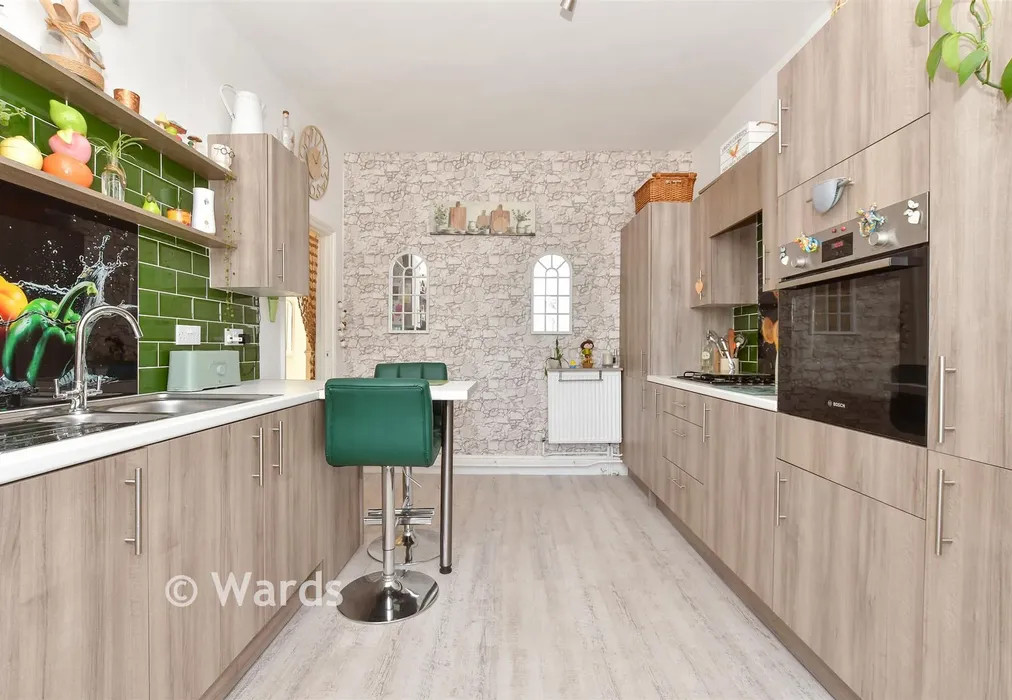 Kitchen - Clarendon Road, Dover, Kent - Wards of Kent