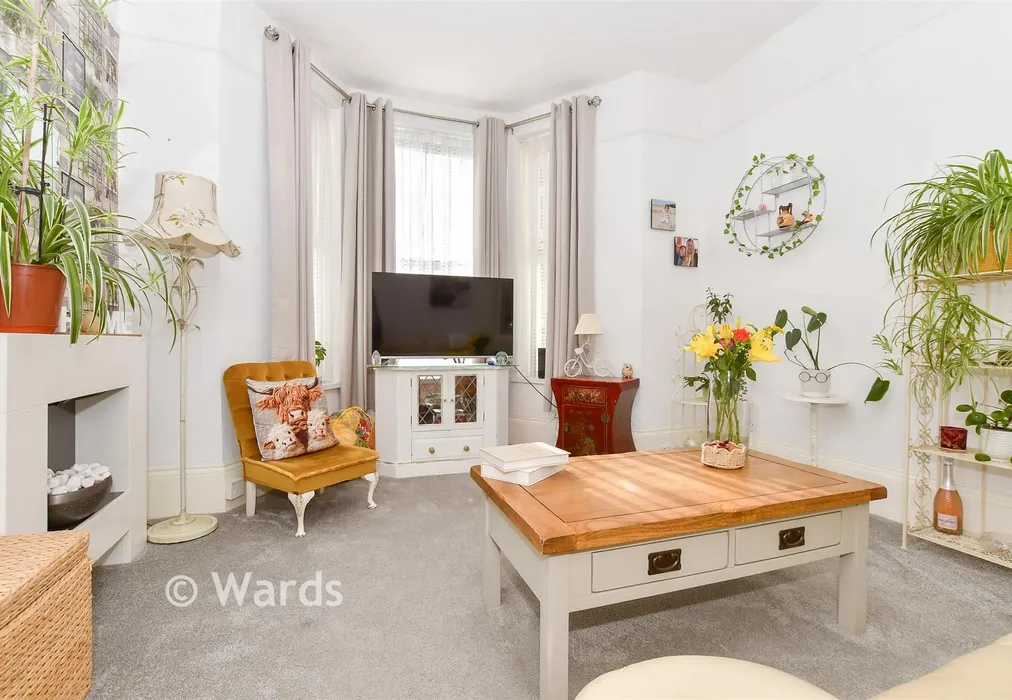 Lounge - Clarendon Road, Dover, Kent - Wards of Kent