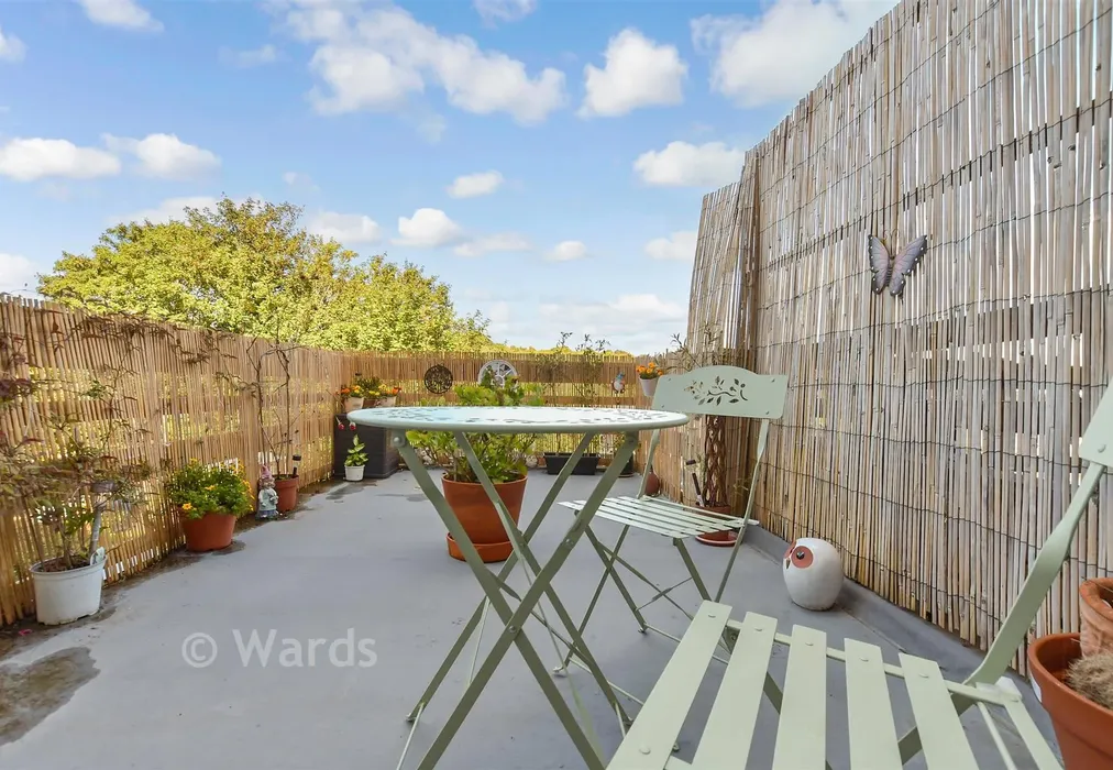 Balcony / Terrace - Clarendon Road, Dover, Kent - Wards of Kent