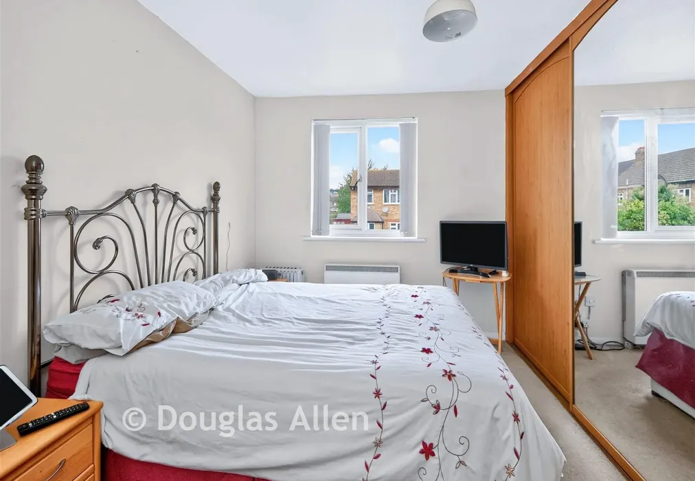 Bedroom 1 - Overton Drive, Chadwell Heath, Essex - Wards of Kent