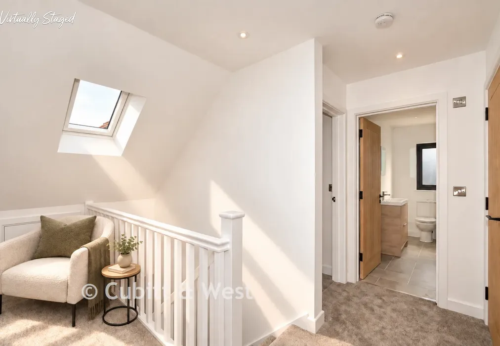 Landing - South Street, East Hoathly, East Sussex - Wards of Kent