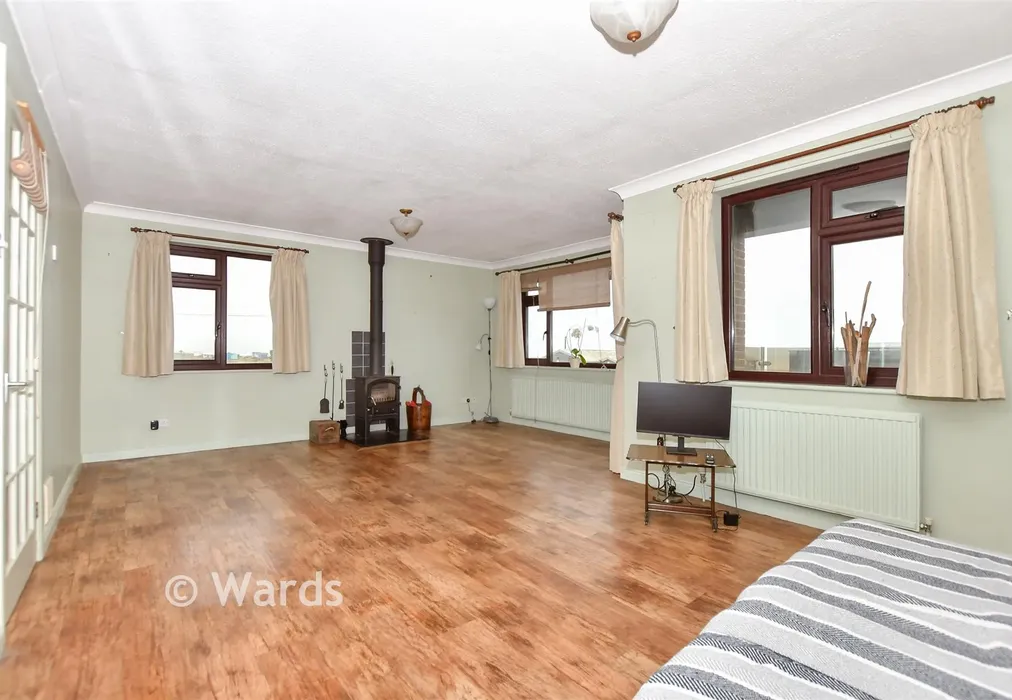 Lounge/Diner - Coast Drive, Greatstone, New Romney, Kent - Wards of Kent