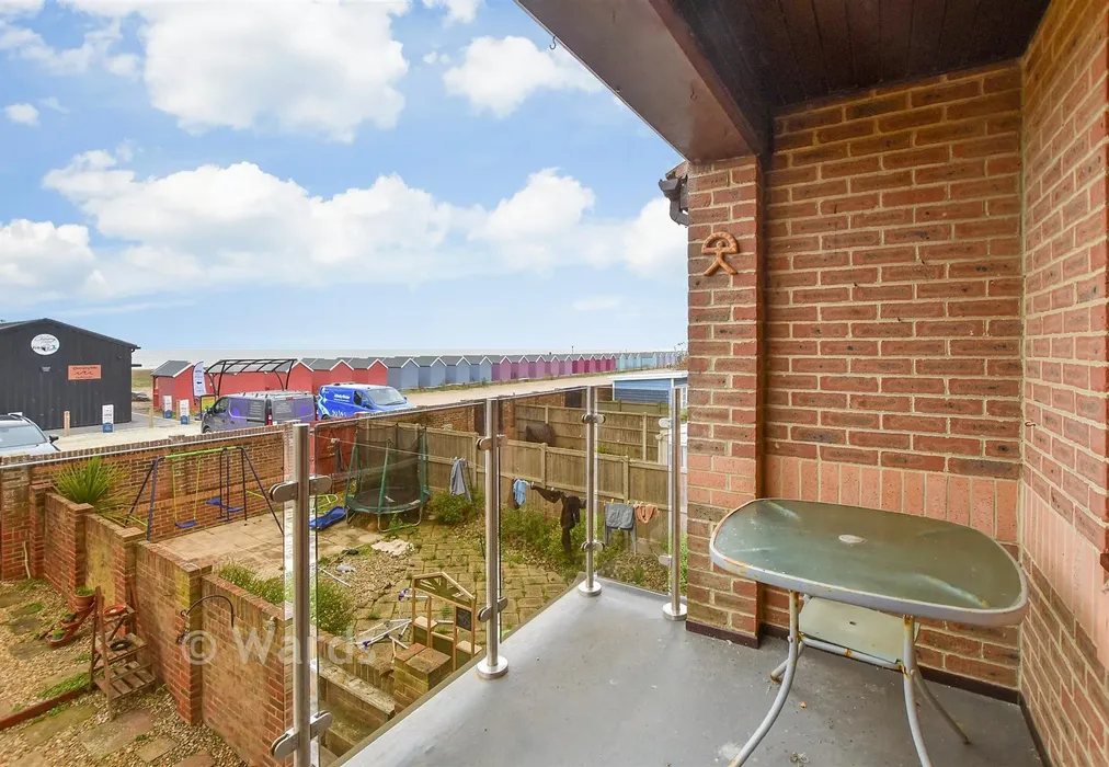 Balcony / Terrace - Coast Drive, Greatstone, New Romney, Kent - Wards of Kent