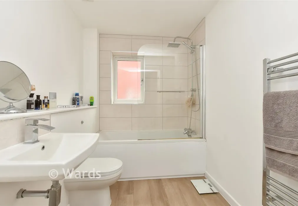 Bathroom - Lucas Close, Queenborough, Sheerness, Kent - Wards of Kent
