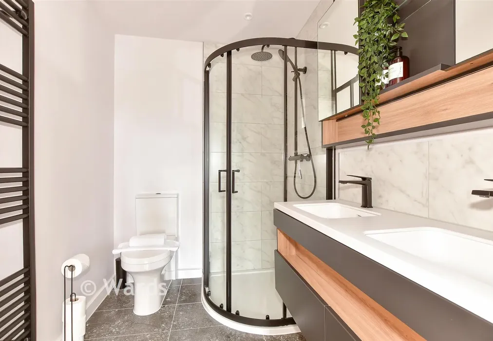 En-Suite Shower Room - St. Swithin's Road, Whitstable, Kent - Wards of Kent