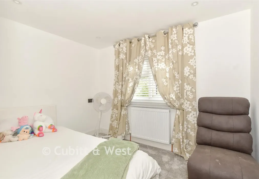 Bedroom 3 - Thornlea Court, Thornlea Park, West Sussex - Wards of Kent