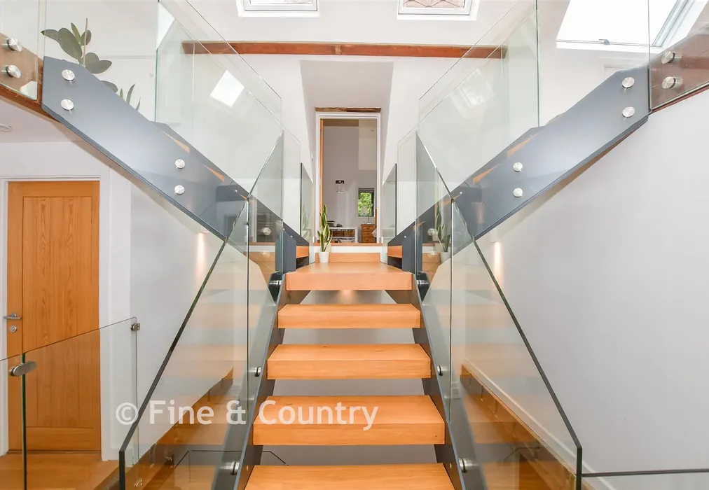 Internal Lifestyle Photograph - The Slade, Lamberhurst, Kent - Wards of Kent