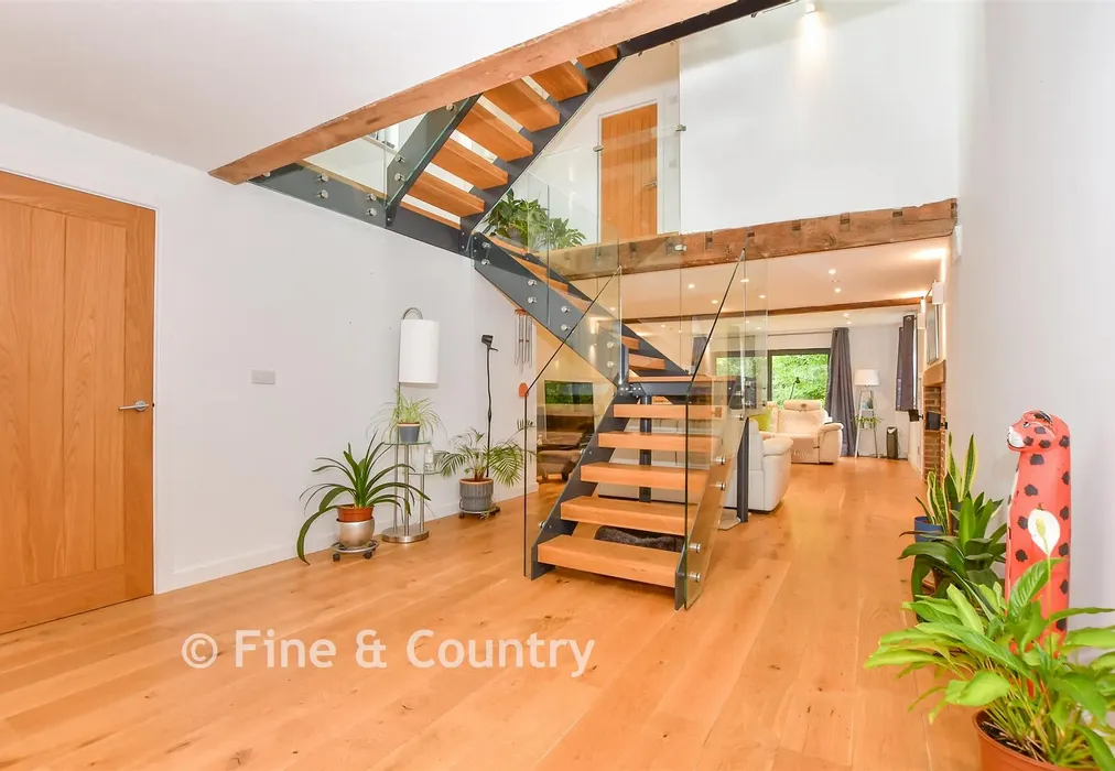 Internal Lifestyle Photograph - The Slade, Lamberhurst, Kent - Wards of Kent