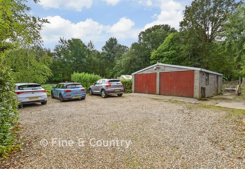 Garage - The Slade, Lamberhurst, Kent - Wards of Kent
