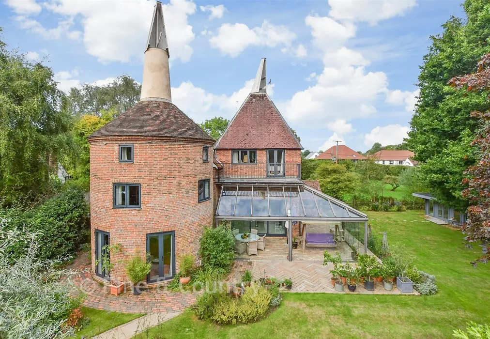 External (Web) - The Slade, Lamberhurst, Kent - Wards of Kent