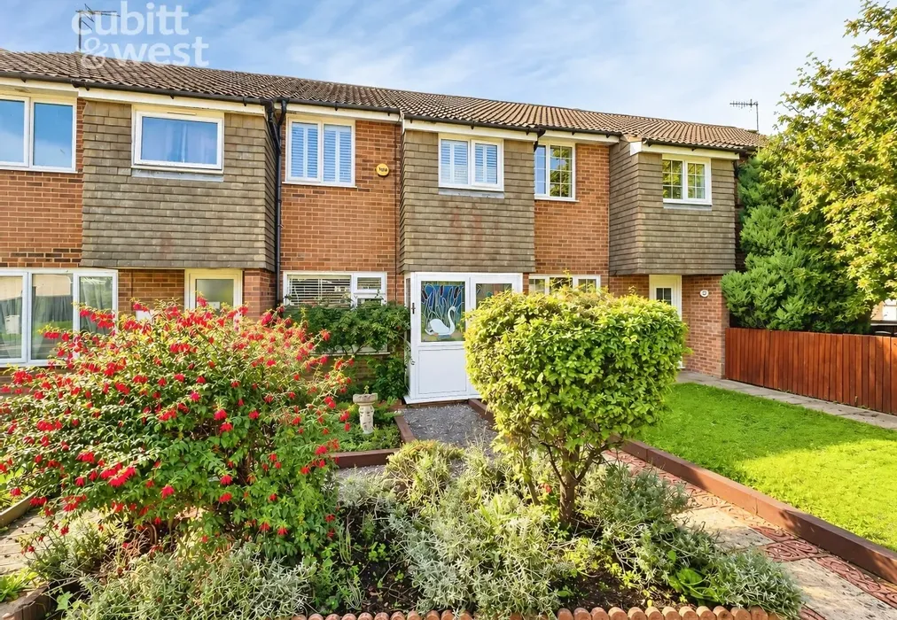 External - Pelham Rise, Peacehaven, BN10 - Wards of Kent