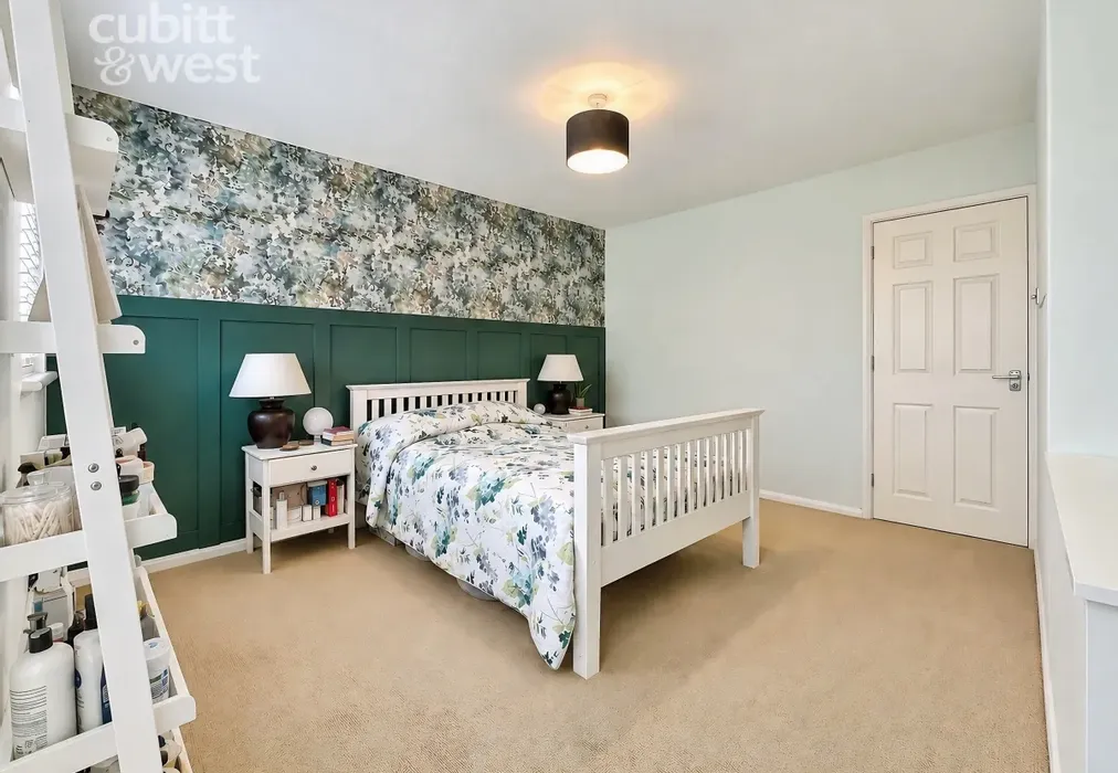 Bedroom 1 - Pelham Rise, Peacehaven, BN10 - Wards of Kent