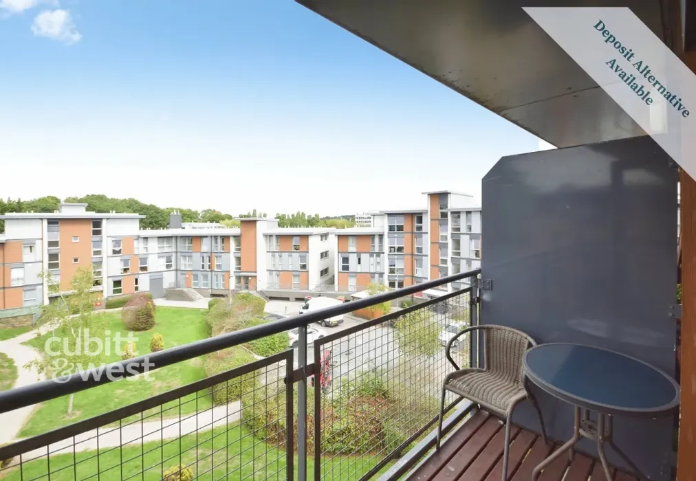 Balcony - Commonwealth Drive, Three Bridges, RH10 - Wards of Kent