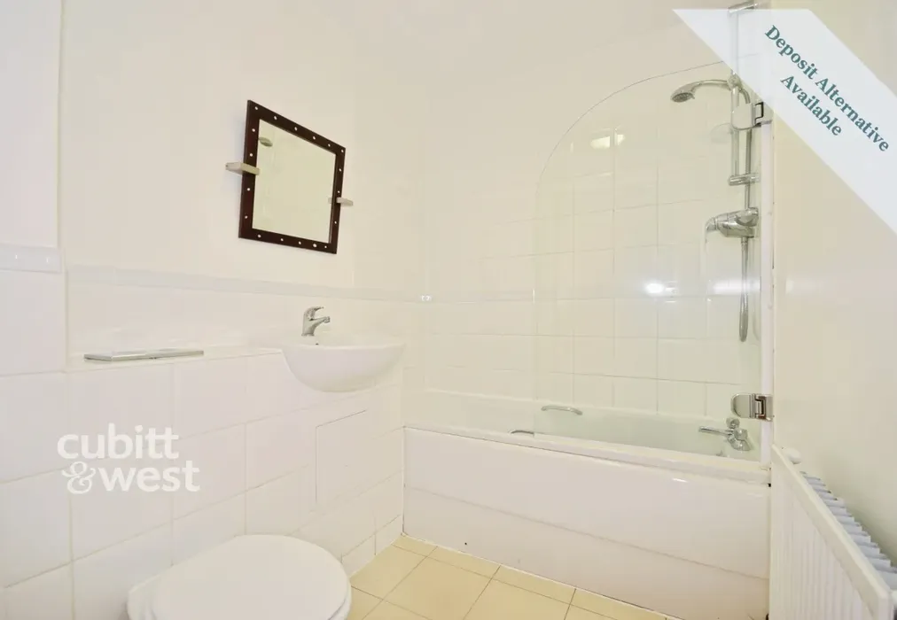Bathroom - Commonwealth Drive, Three Bridges, RH10 - Wards of Kent