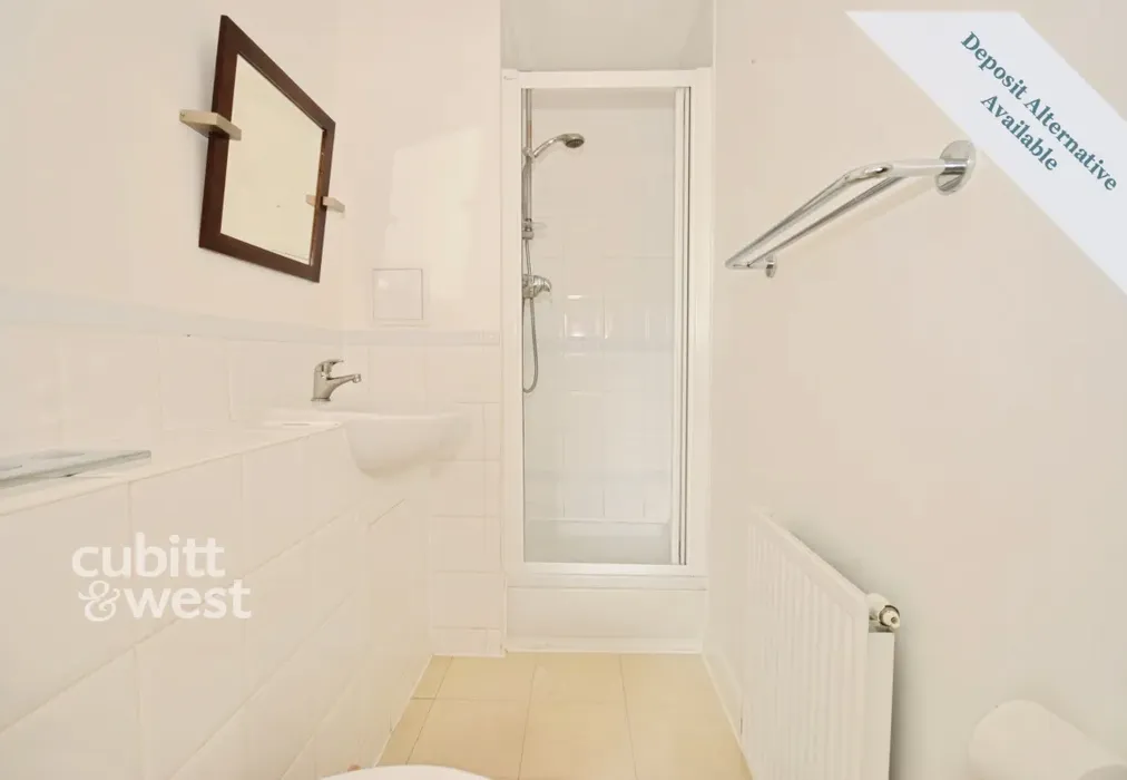 Ensuite - Commonwealth Drive, Three Bridges, RH10 - Wards of Kent