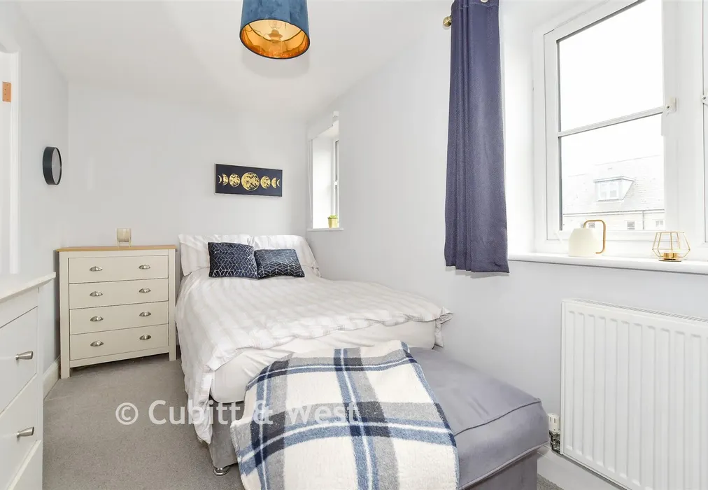 Bedroom 3 - Kings Close, Yapton, Arundel, West Sussex - Wards of Kent