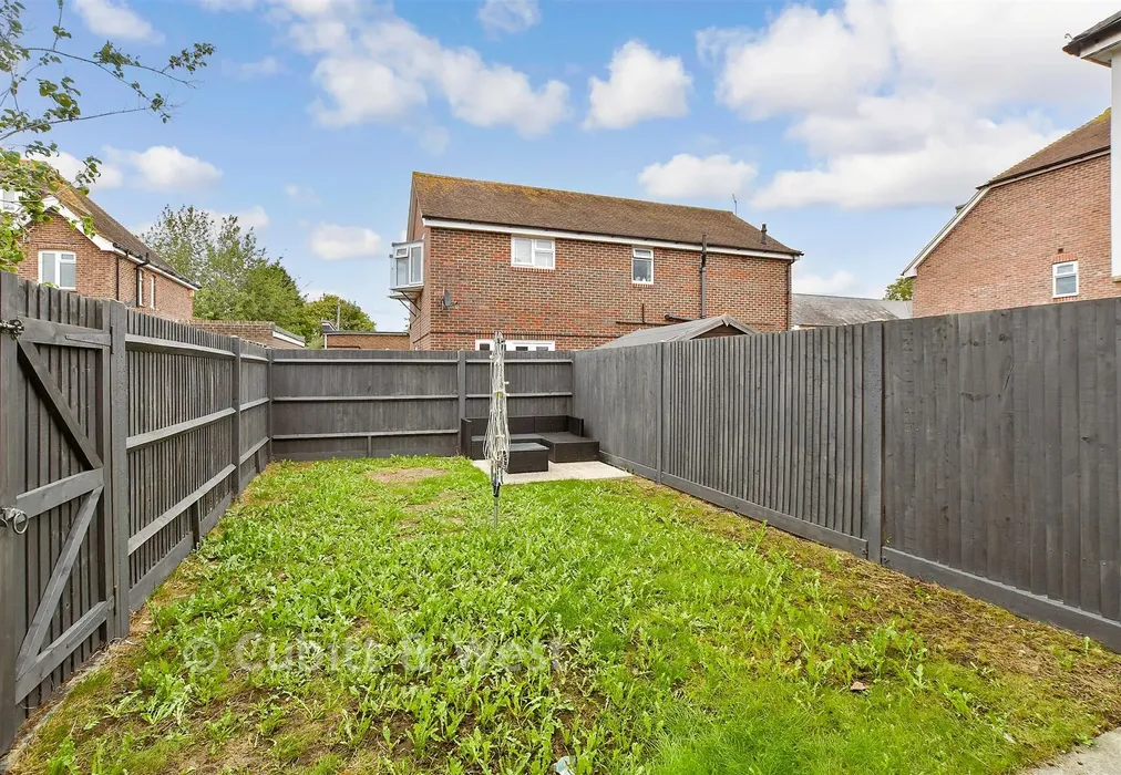 Rear Garden - Kings Close, Yapton, Arundel, West Sussex - Wards of Kent