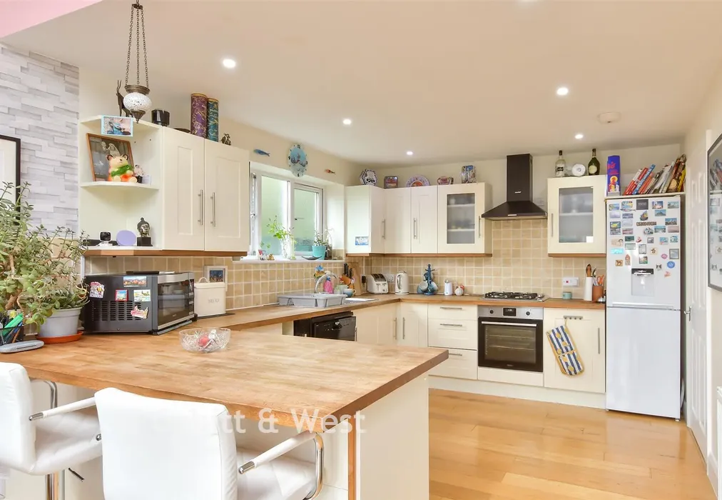 Kitchen - Briarcroft Road, Brighton, East Sussex - Wards of Kent