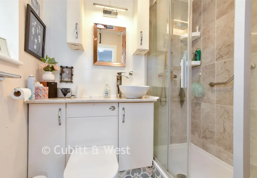 En-Suite Shower Room - Briarcroft Road, Brighton, East Sussex - Wards of Kent