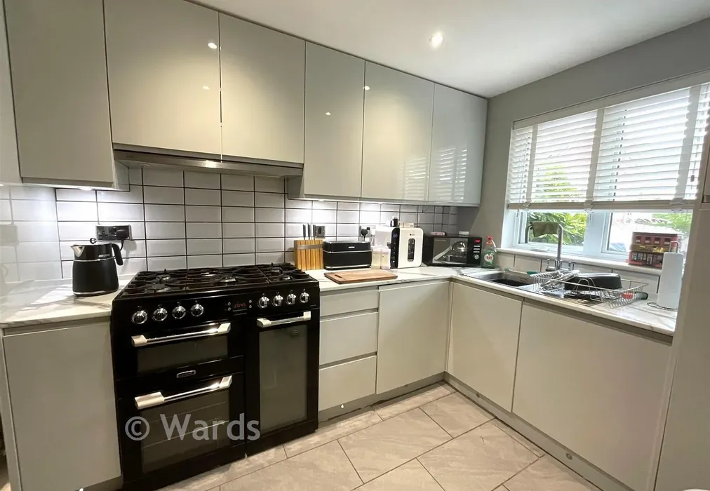 Kitchen - Alisander Close, Snodland, Kent - Wards of Kent