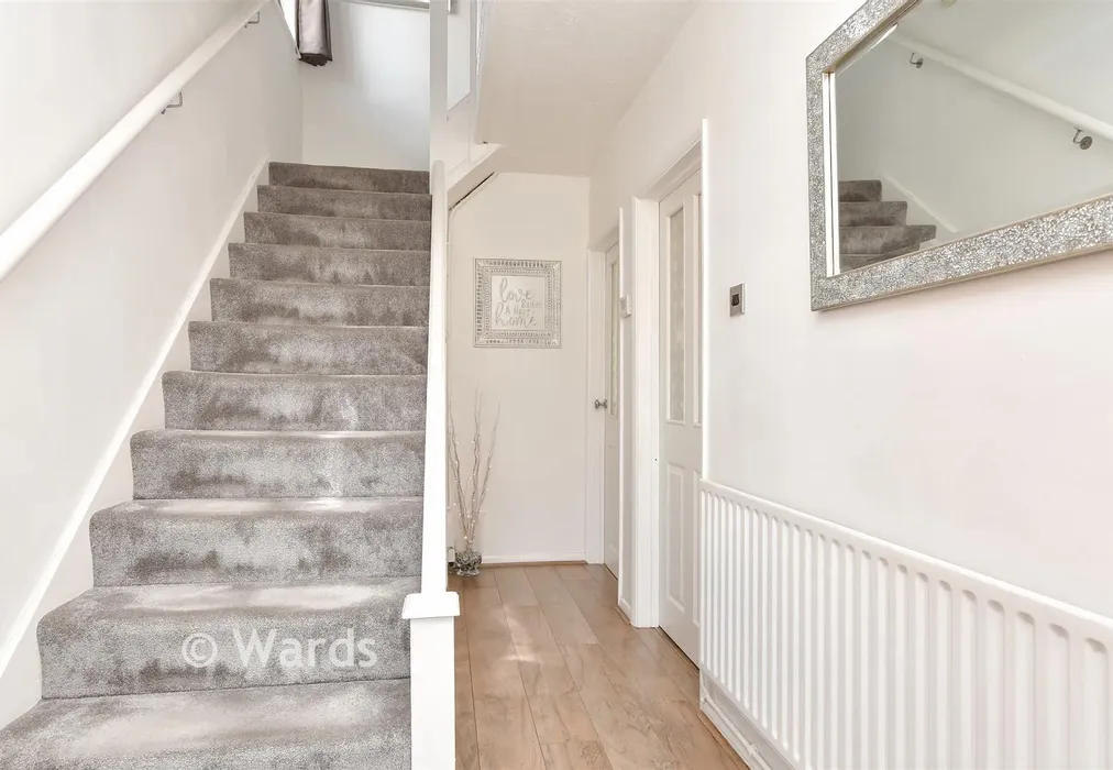 Hallway - Clarendon Gardens, Dartford, Kent - Wards of Kent