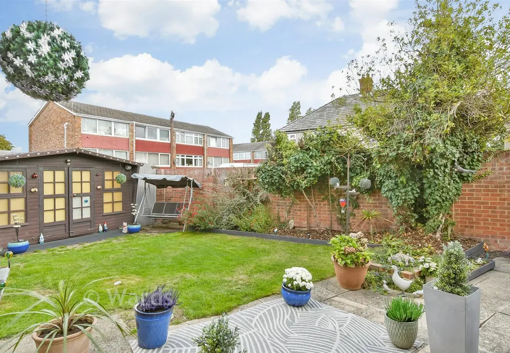 Rear Garden - Clarendon Gardens, Dartford, Kent - Wards of Kent