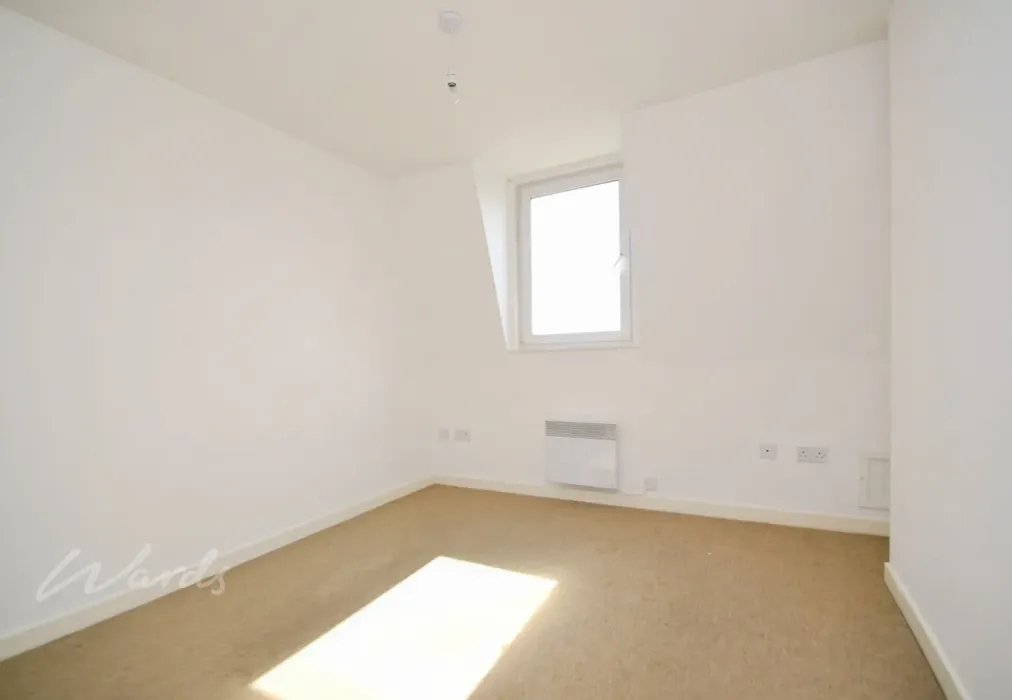 Bedroom 1 - 22-24 Clifton Gardens Folkestone CT20 - Wards of Kent