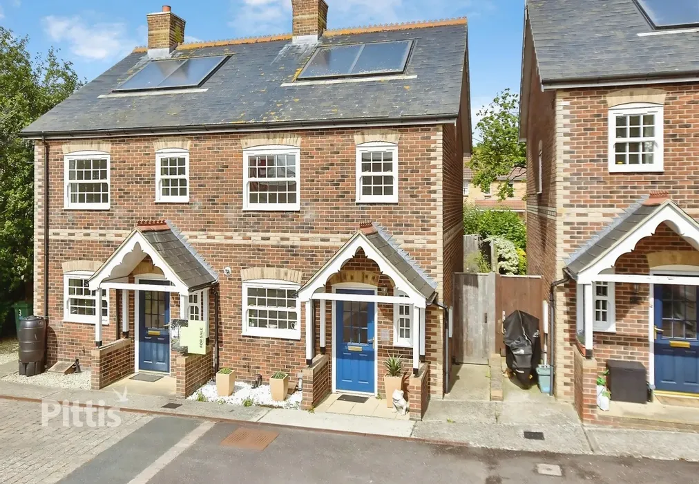  - The Old Smithy High Street PO40 - Wards of Kent