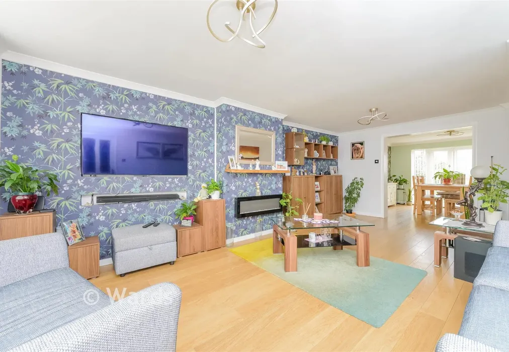 Lounge - Dashmonden Close, Wainscott, Rochester, Kent - Wards of Kent