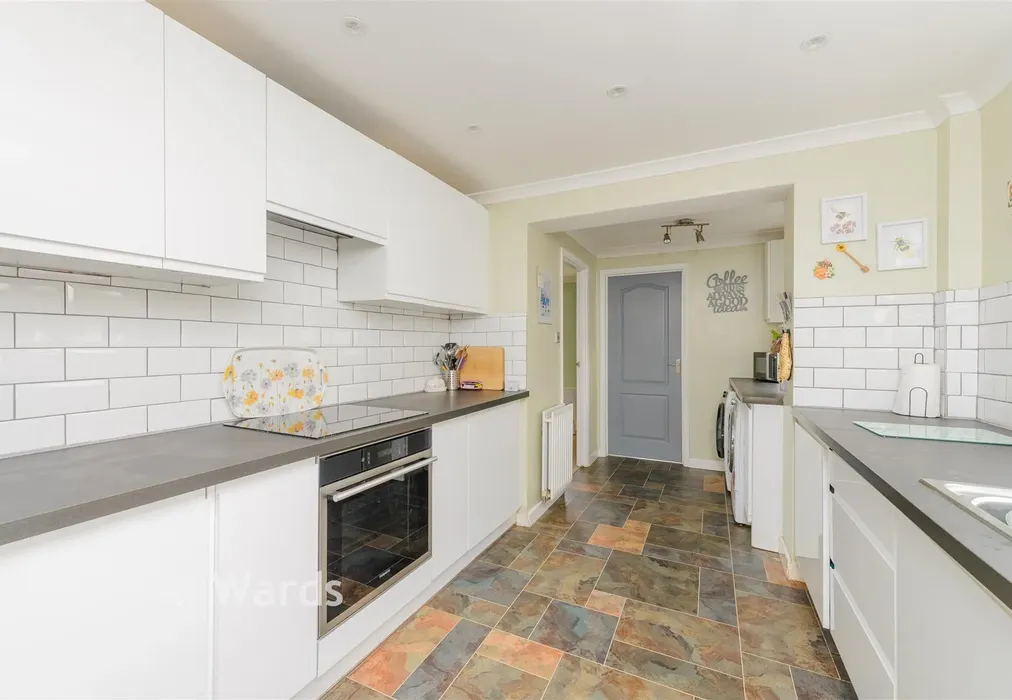 Kitchen - Dashmonden Close, Wainscott, Rochester, Kent - Wards of Kent